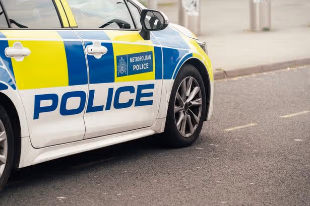 Croydon school placed on lockdown after 'teenager spotted with machete' - Greater London - via Uxbridge Gazette